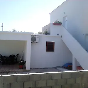 apartmani-emily.hotelinzadar.com/